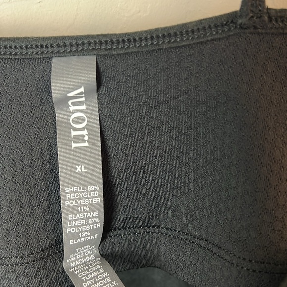 Vuori Halo Performance Crop - Picture 8 of 8